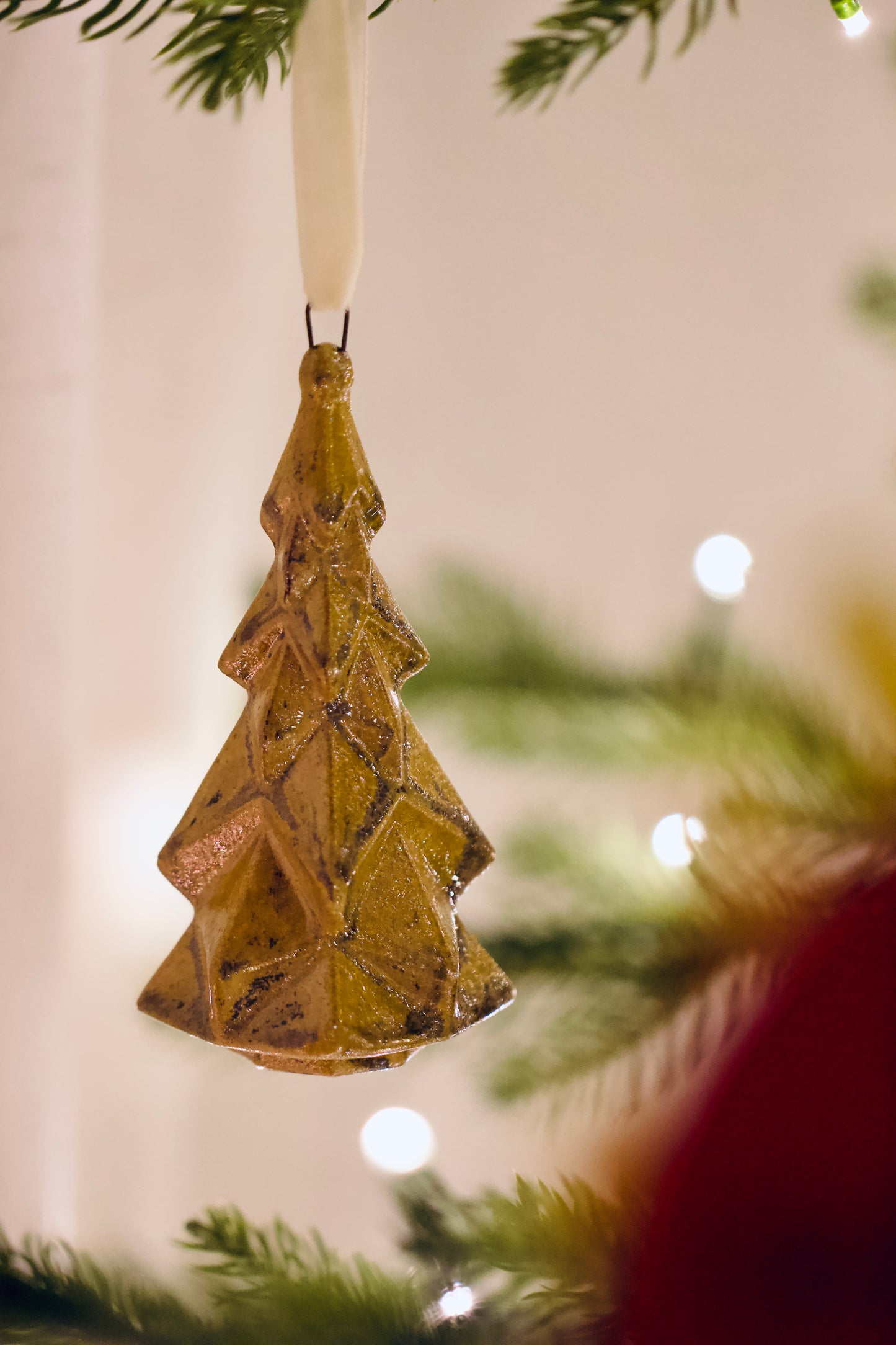 Warm Honey Faceted Tree Ornament With Velvet Tie