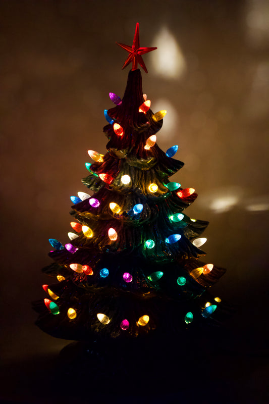 Vintage Nowell-342 Christmas Tree-Green lit