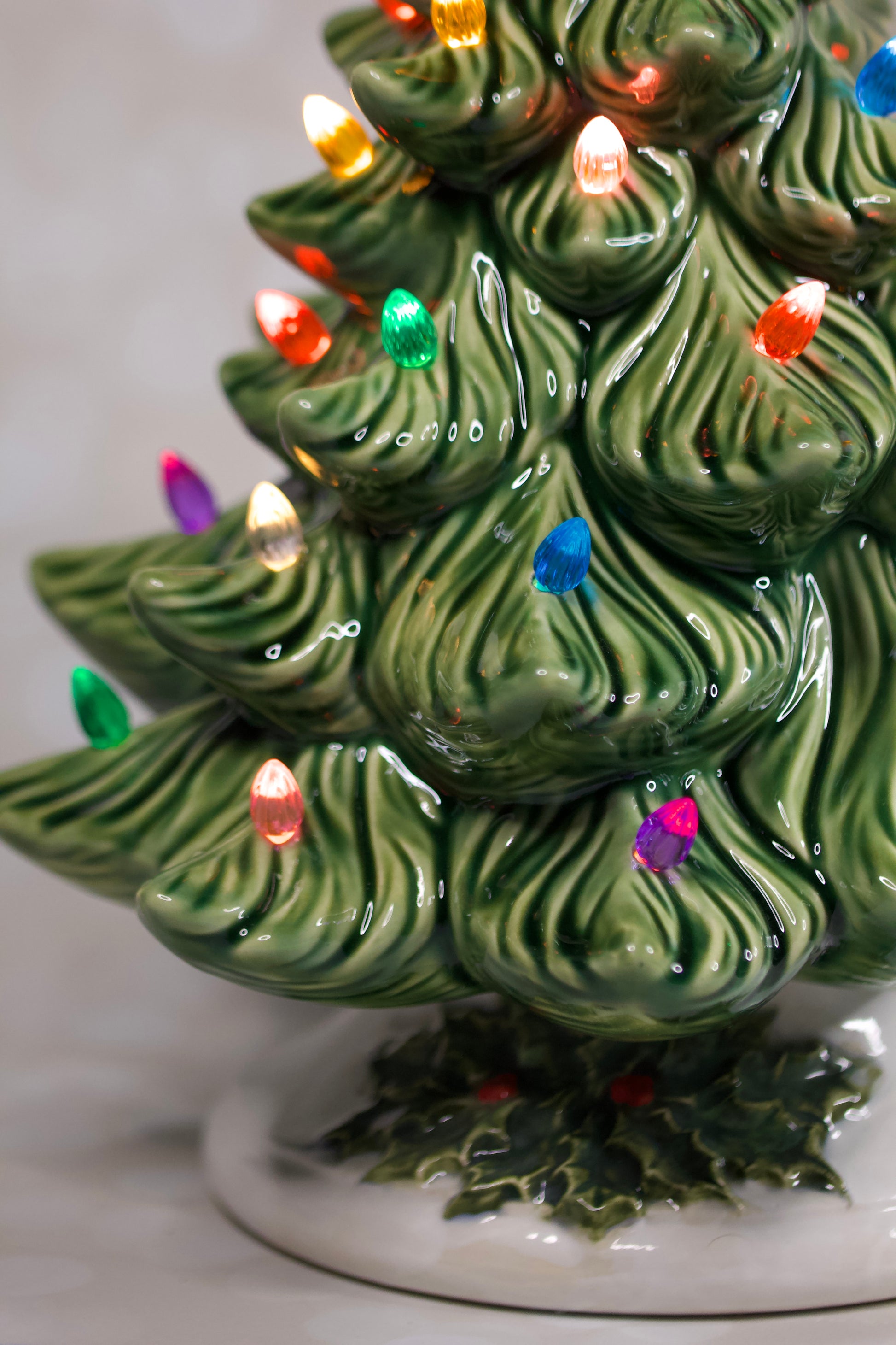 Vintage Atlantic-A64 Christmas Tree Green white base